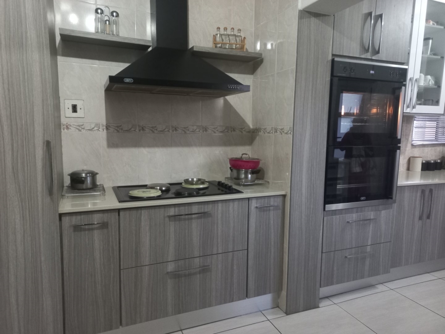3 Bedroom Property for Sale in Austinville Western Cape